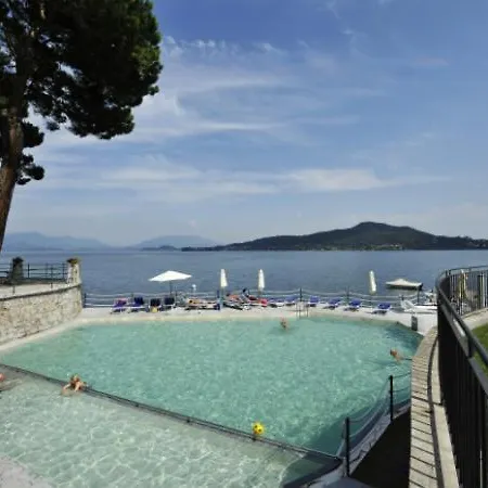 Διαμέρισμα Sleeps 4 Pool