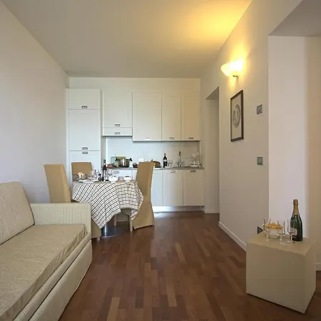 Sleeps 4 Pool * Meina